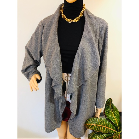 𝑪𝒂𝒍𝒗𝒊𝒏 𝑲𝒍𝒆𝒊𝒏 𝑩𝒍𝒂𝒛𝒆𝒓 - Picture 4 of 8